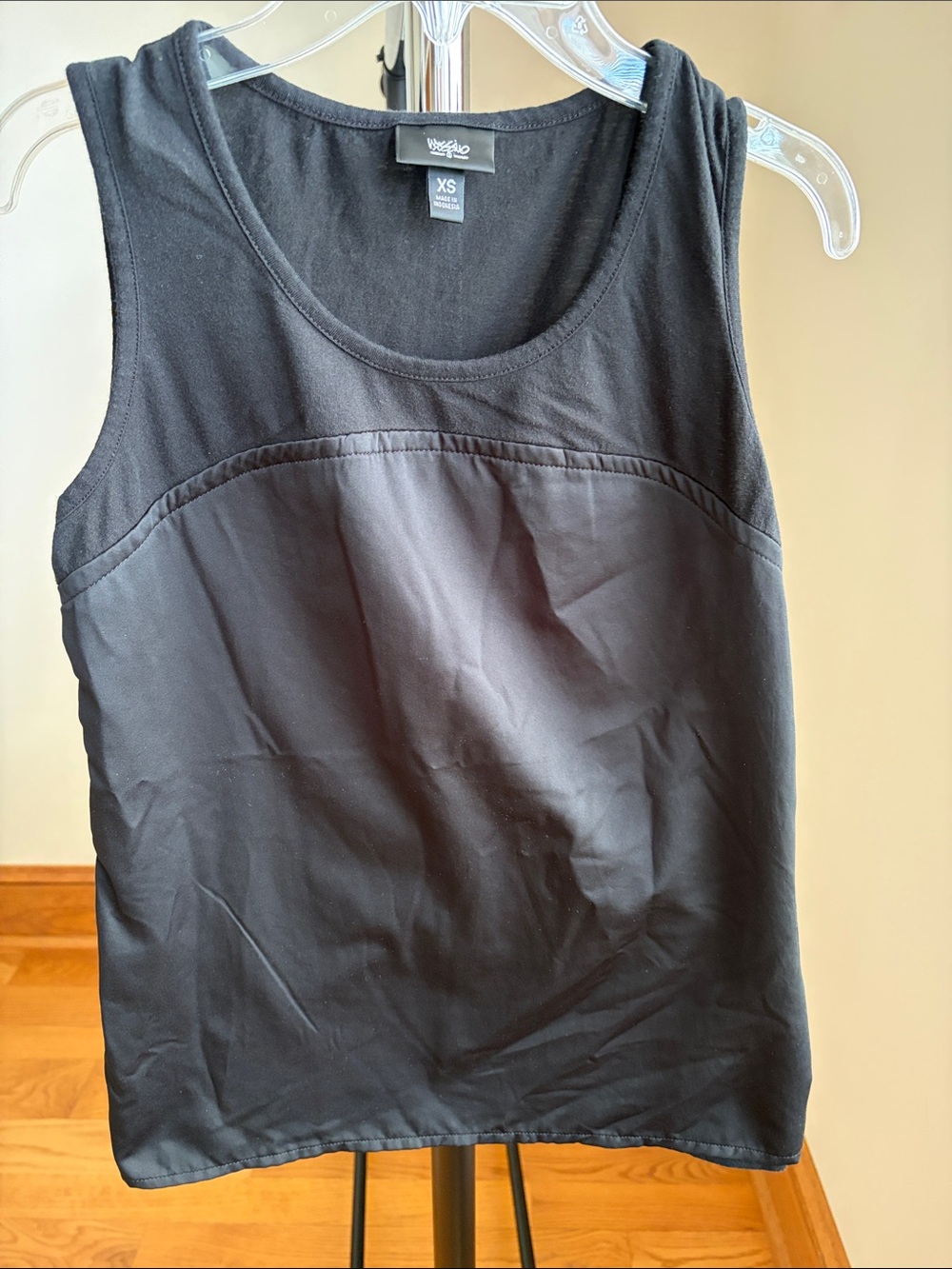 Black Crewneck Tank Top